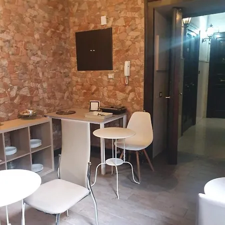 Emyjo Naples