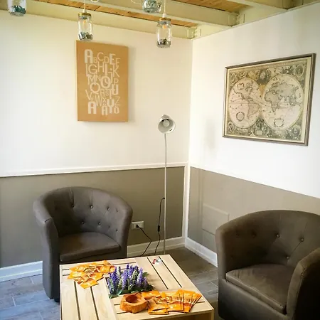 Bed & Breakfast Emyjo 4*