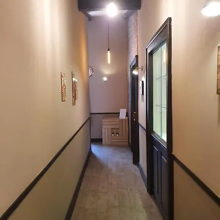 Emyjo 4* نابولي