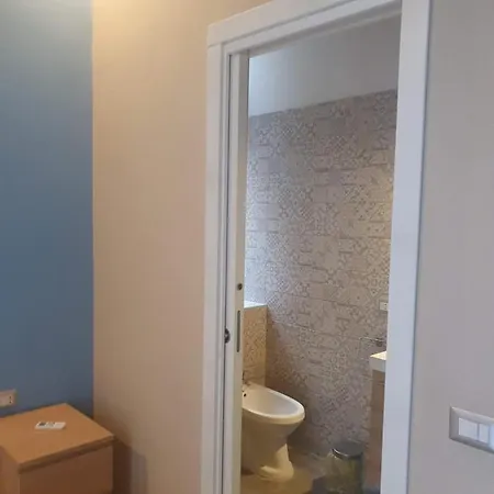 فندق مبيت وإفطار Emyjo نابولي