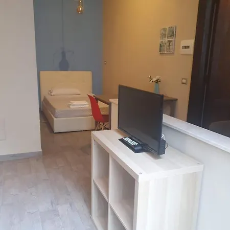 Emyjo Oda ve Kahvaltı Napoli