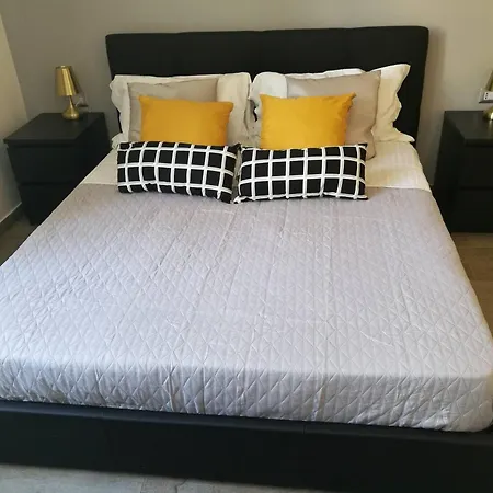 Emyjo Oda ve Kahvaltı 4*