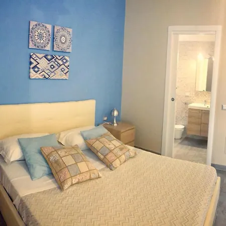 Emyjo Oda ve Kahvaltı Napoli